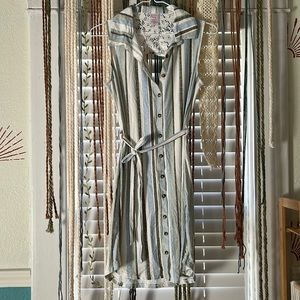 No Boundaries sleeveless dress or swimsuit coverup size M (7-9) knee length